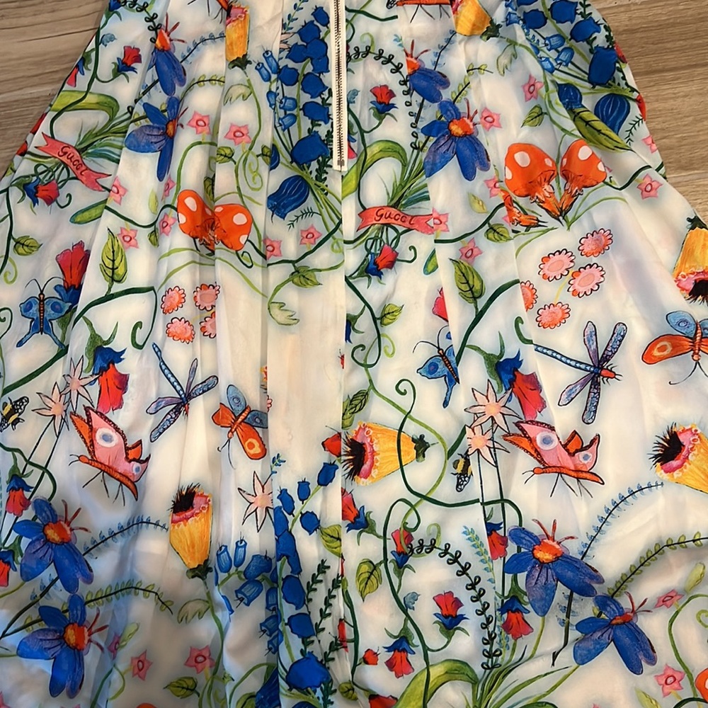 Dress size Small floral puff sleeves very pretty - Picture 14 of 17